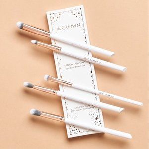 NEW 🤍🆕🤍Crown All Eyes On You 5pc Luxe Brush Set